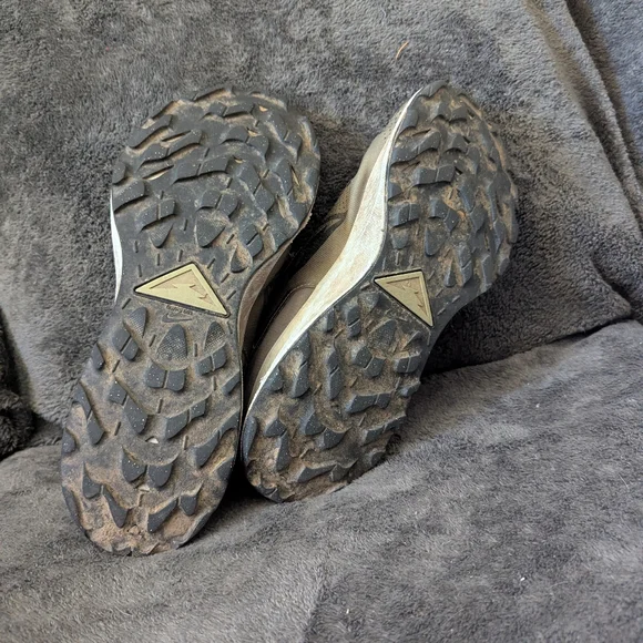 Nike Olive Green Athletic Shoes - Picture 7 of 7